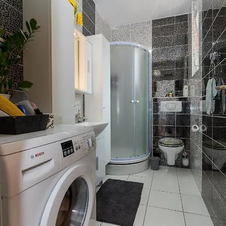 Apartman Equilibrium شقة زادار