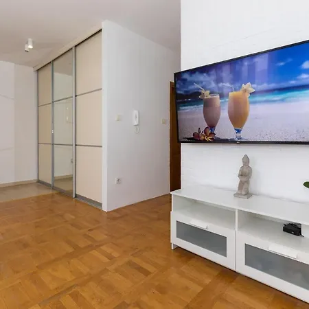شقة Apartman Equilibrium زادار