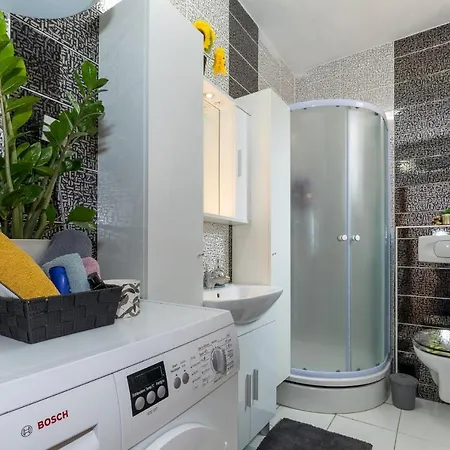 Apartman Equilibrium شقة *