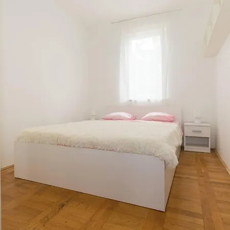 Apartman Equilibrium شقة زادار
